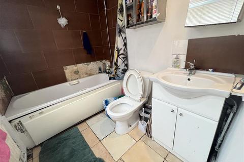 196 Grove Lane, Handsworth, Birmingham, B20 2EX