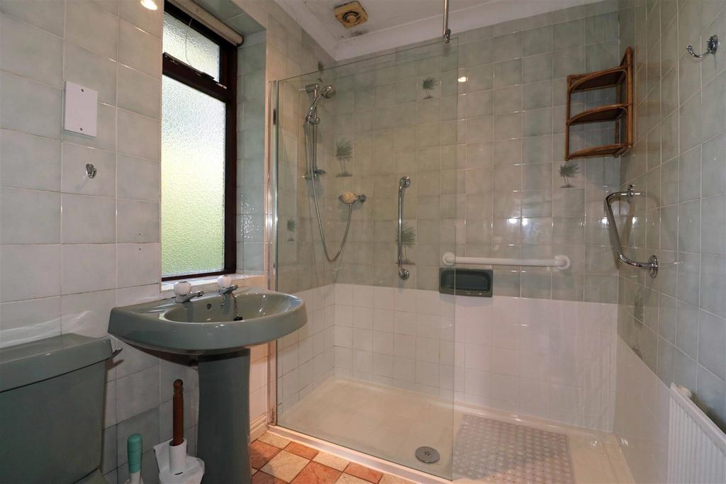 En-Suite Shower