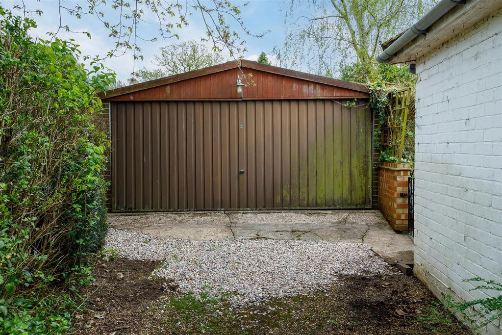 Detached Garage