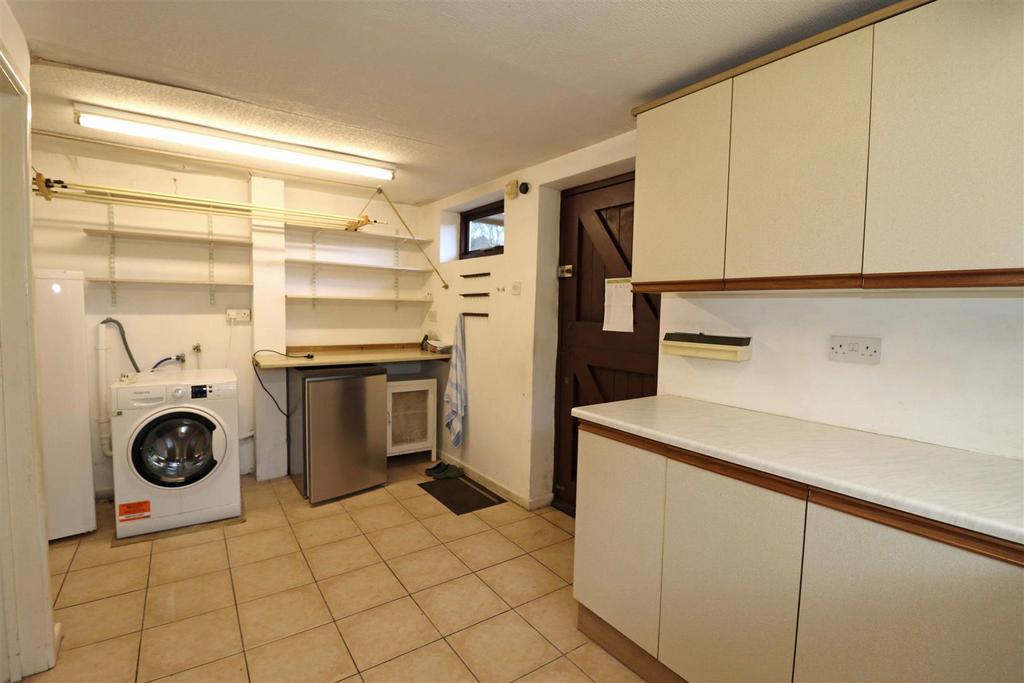 Spacious Utility Room