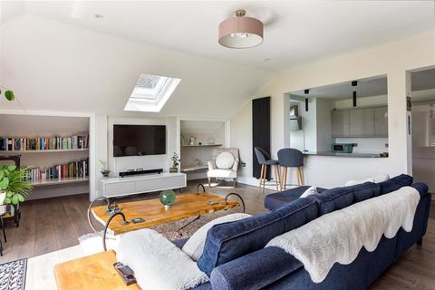 2 bedroom penthouse for sale, Lovel Road, Winkfield