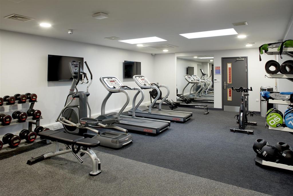10-9-20 Eden Sq SA 0687 gym.jpg