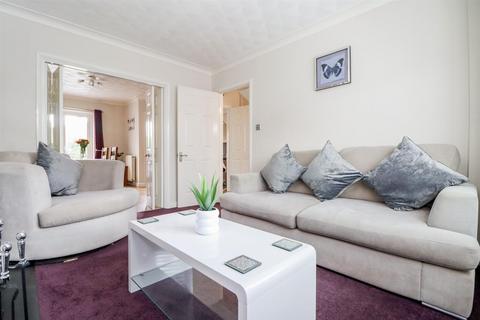 135 Bennetts Road, Horsham, RH13 5JY