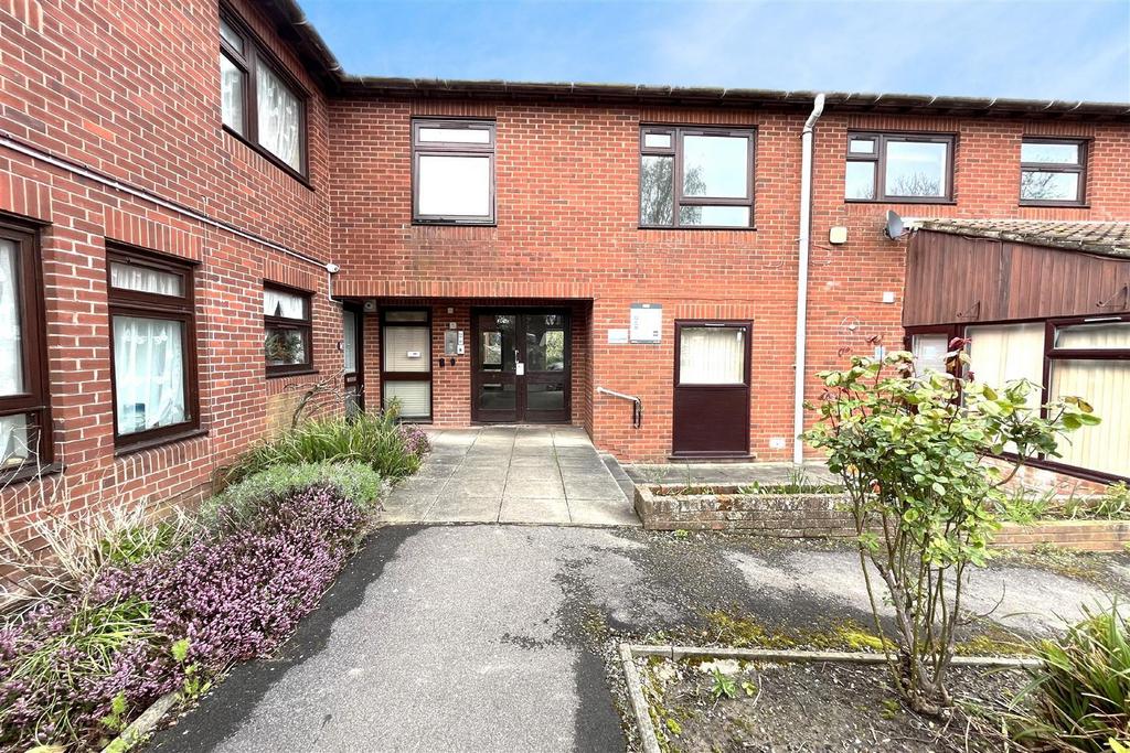Upper Glen Road, St Leonards On Sea TN37 1 bed property to rent £725