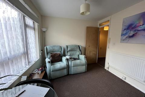 1 bedroom property to rent, Upper Glen Road, St Leonards On Sea TN37