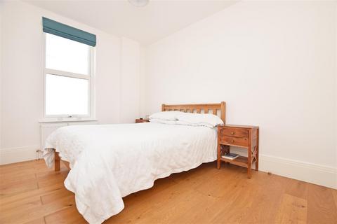 2 bedroom apartment to rent, Mount Mews, Hampton