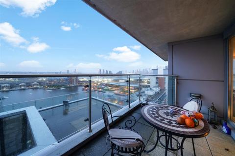 2 bedroom apartment to rent, The Oxygen Apartments, Royal Victoria Dock, E16