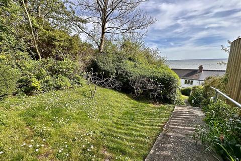 3 bedroom semi-detached house for sale, Undercliff Gardens, Leigh-On-Sea
