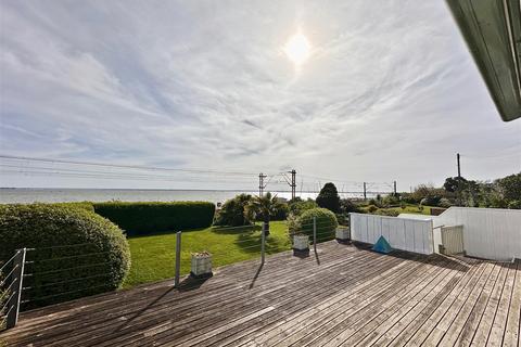3 bedroom semi-detached house for sale, Undercliff Gardens, Leigh-On-Sea