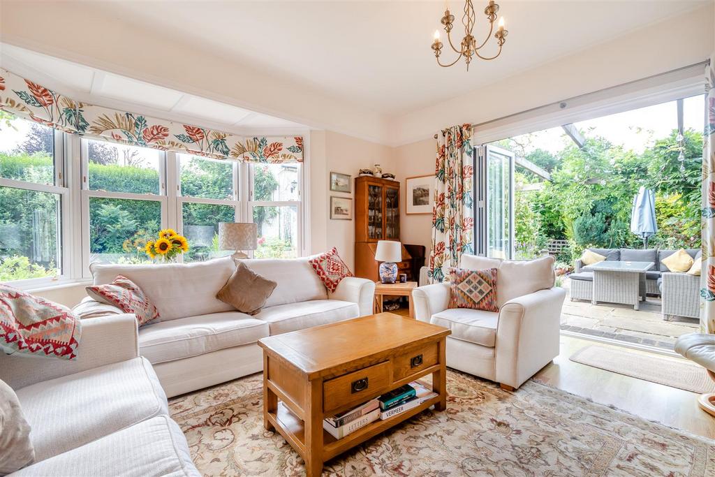8561639-interior05.jpg