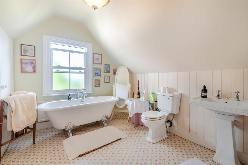 8561639-interior30.jpg