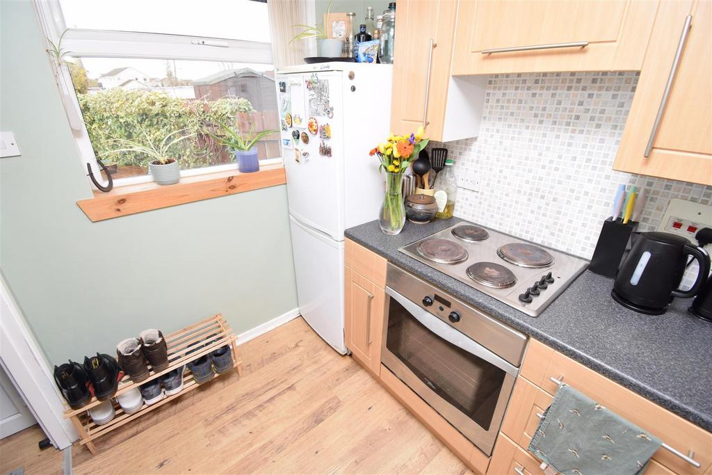 Kitchen (2).jpg