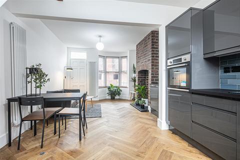 4 Arnside Terrace, Sheffield, S8 0UY