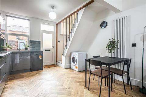 4 Arnside Terrace, Sheffield, S8 0UY