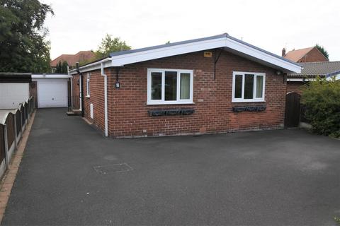 3 bedroom detached bungalow to rent, Daylesford Crescent, Cheadle, SK8