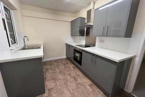 3 bedroom semi-detached house to rent, 61 Upton RoadPowickWorcestershire