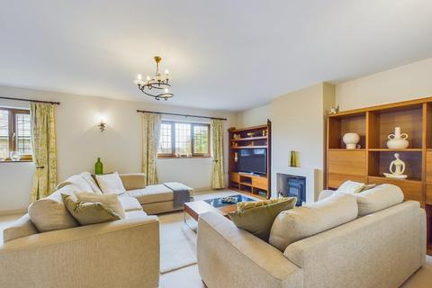 30 Sorrin Close, Idle, Bradford, BD10 8QF