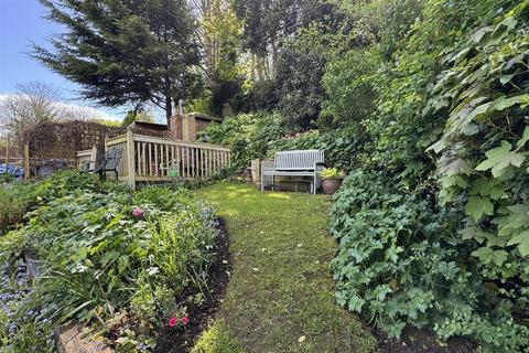 116 Brighton Road, Godalming, GU7 1PL