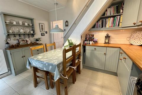 116 Brighton Road, Godalming, GU7 1PL