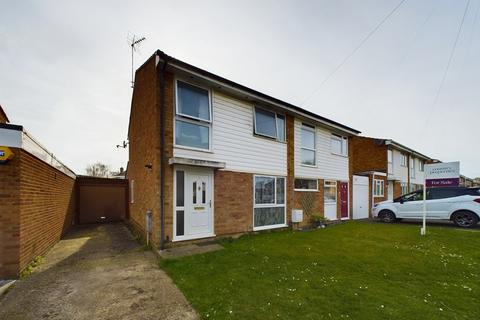 3 bedroom semi-detached house for sale, Halsey Drive, Hitchin, SG4