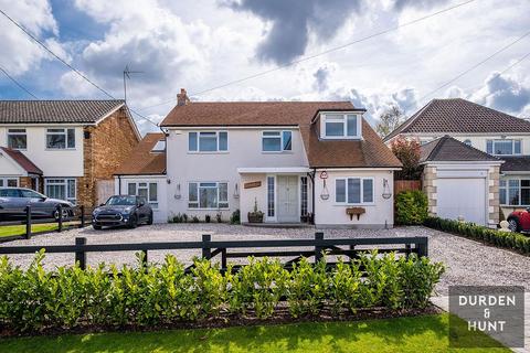 4 bedroom detached house for sale - Blackmore Road, Brentwood, CM15