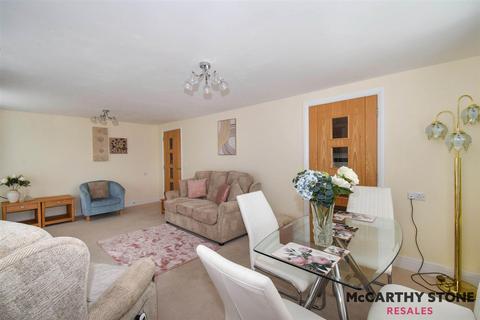 2 bedroom apartment for sale, Glenhills Court, Little Glen Road, Glen Parva, Leicester, LE2 9DH