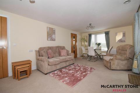 2 bedroom apartment for sale, Glenhills Court, Little Glen Road, Glen Parva, Leicester, LE2 9DH