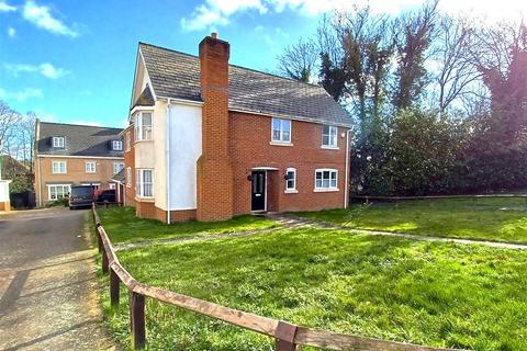 4 bedroom detached house to rent, Gun Tower Mews, Rochester