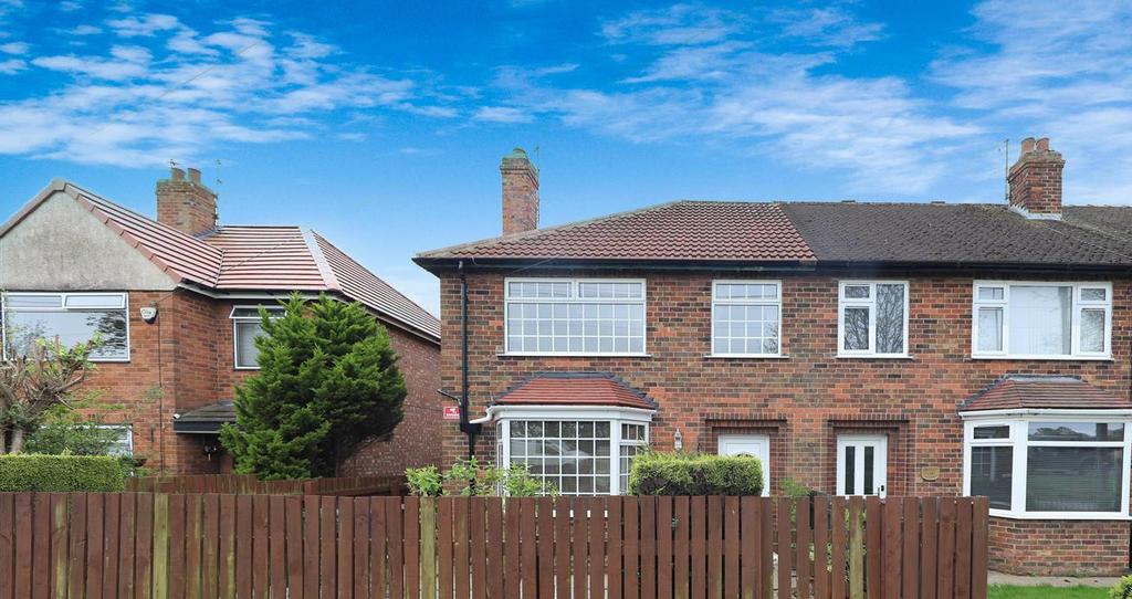 132 Hull Road - Front 2 crop.jpg