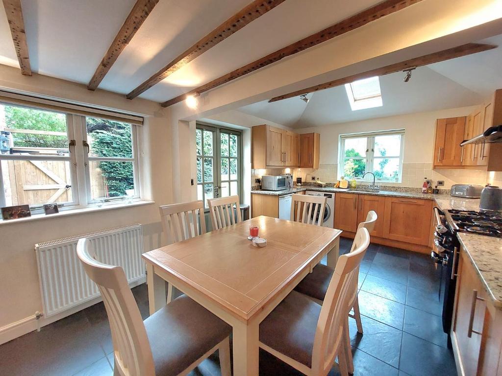 West Street, Ecton, Northamptonshire NN6 3 bed cottage for sale £400,000