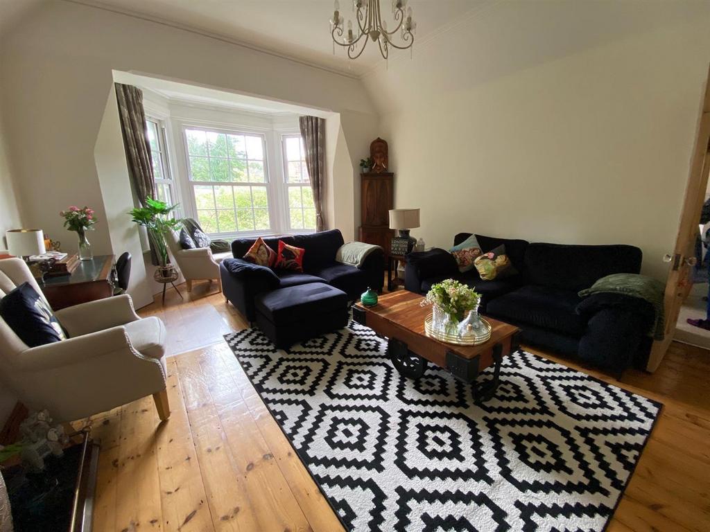 Sitting Room.jpg