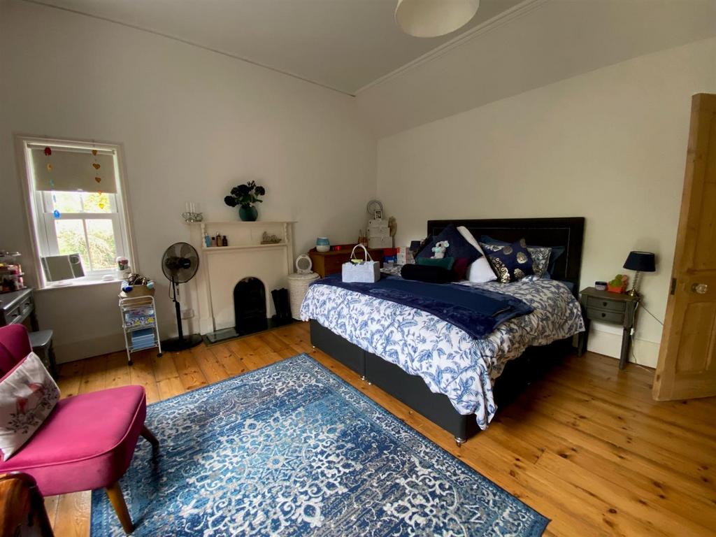 Bedroom One.jpg