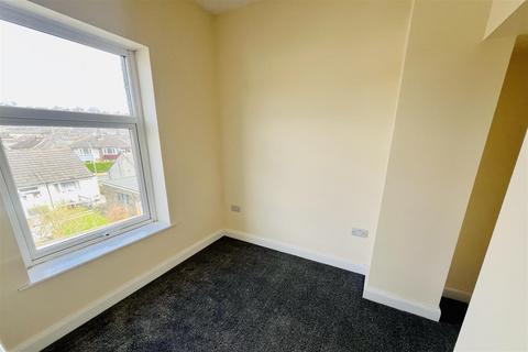 3 bedroom terraced house for sale, Leymoor Road, Huddersfield HD3