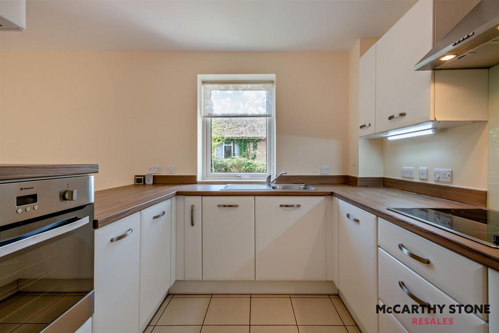 8592212-interior11-800.jpg
