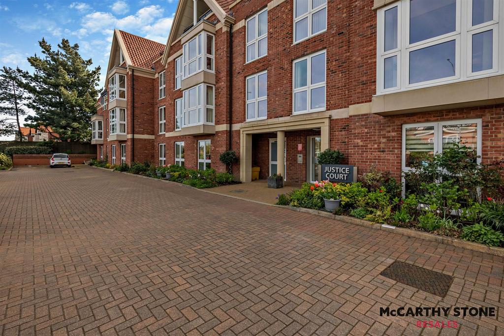8592212-exterior09-800.jpg