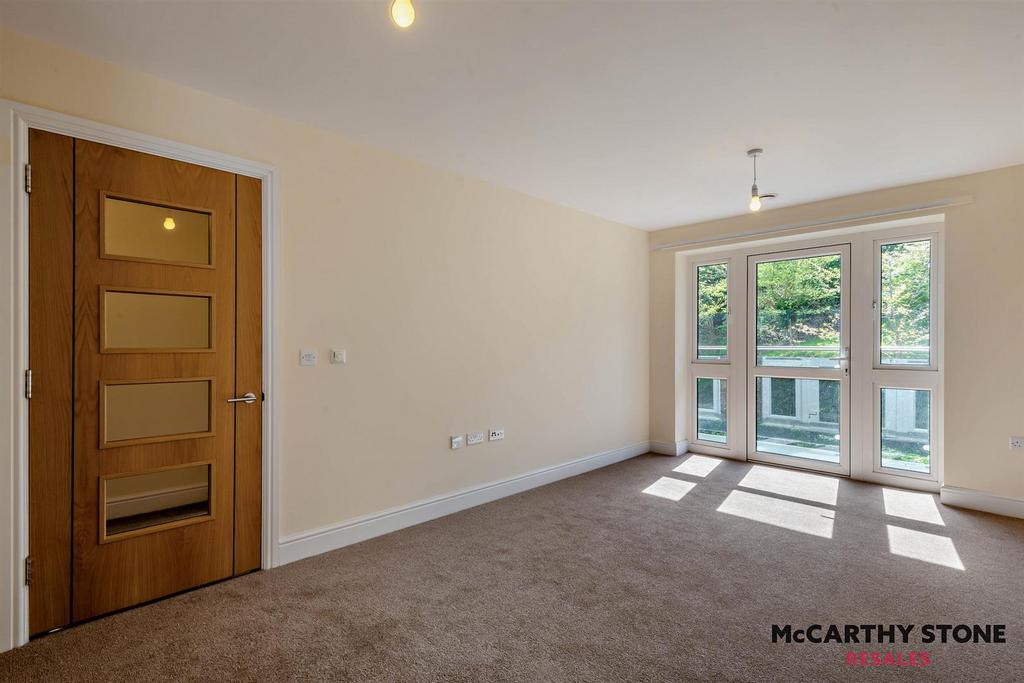 8592212-interior10-800.jpg