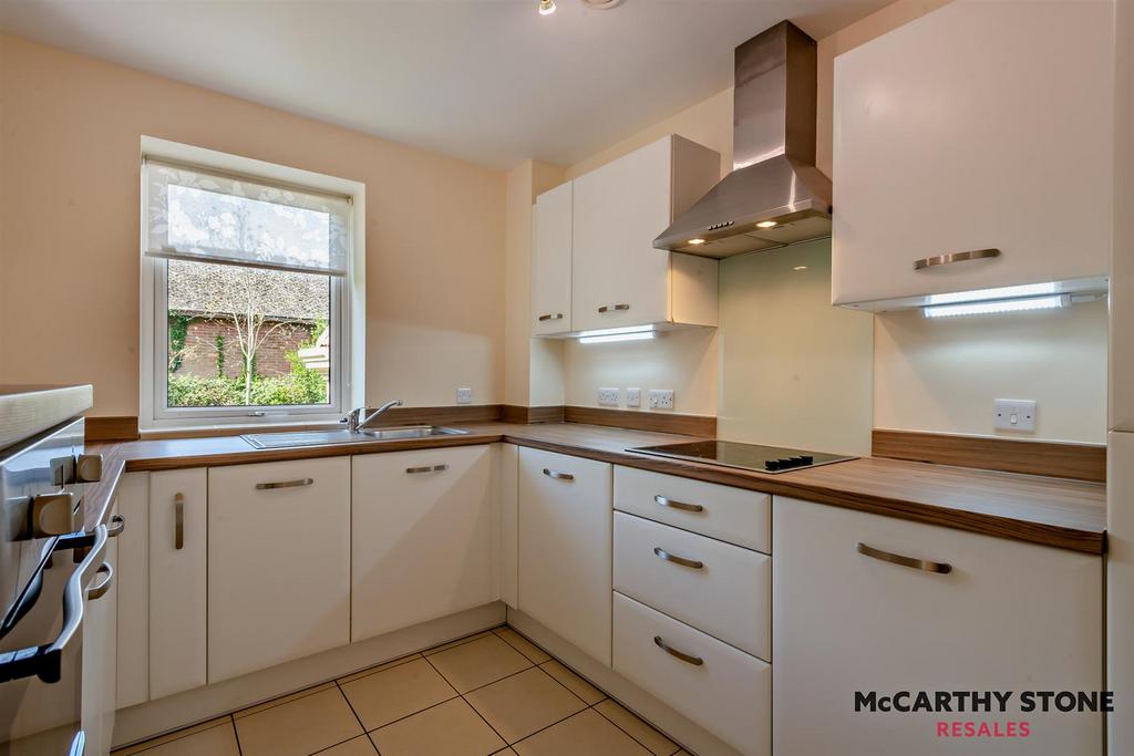 8592212-interior12-800.jpg