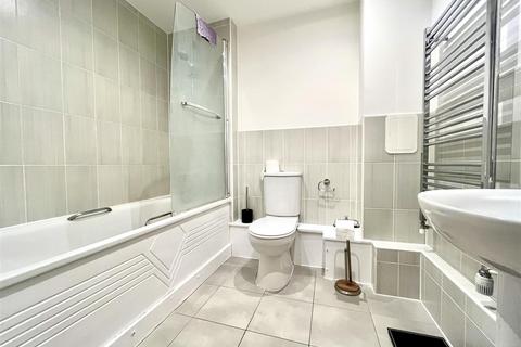 1 bedroom apartment to rent, Poppy Drive, Enfield