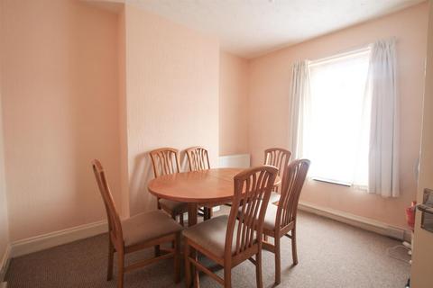 2 bedroom terraced house to rent, Admiralty Road, Great Yarmouth