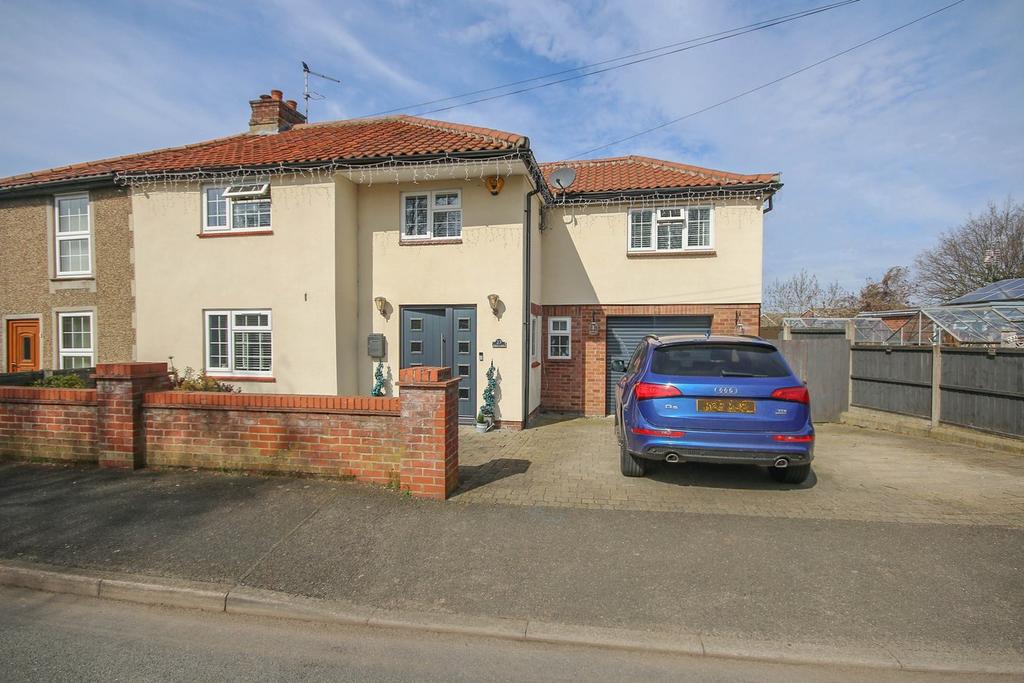 Field Lane, Gaywood, King's Lynn, PE30 4 bed semi-detached house - £ ...