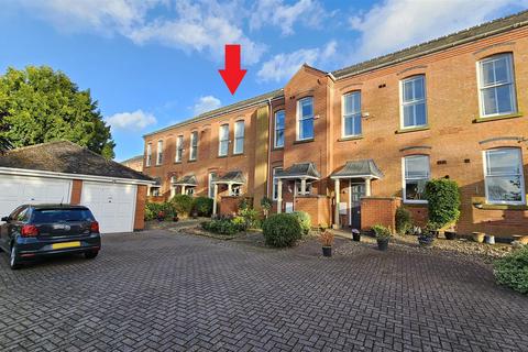 2 bedroom townhouse for sale, Westminster Drive, Upper Saxondale
