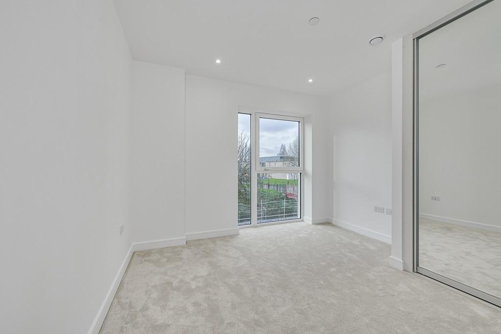 Well-sized bedroom offering flexibility for...