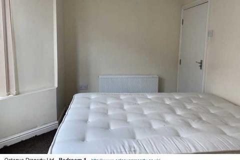 2 bedroom flat to rent, Hampstead Road, Newcastle upon Tyne, NE4 8TP