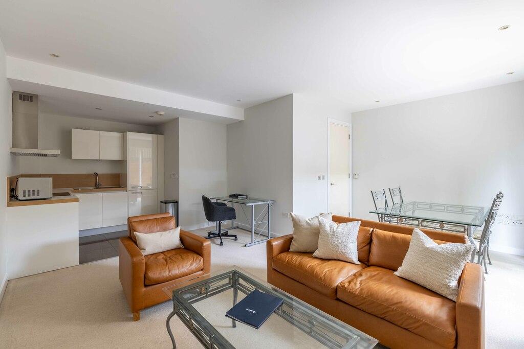 Grosvenor Waterside, Gatliff Road, SW1W 1 bed flat to rent £2,578 pcm