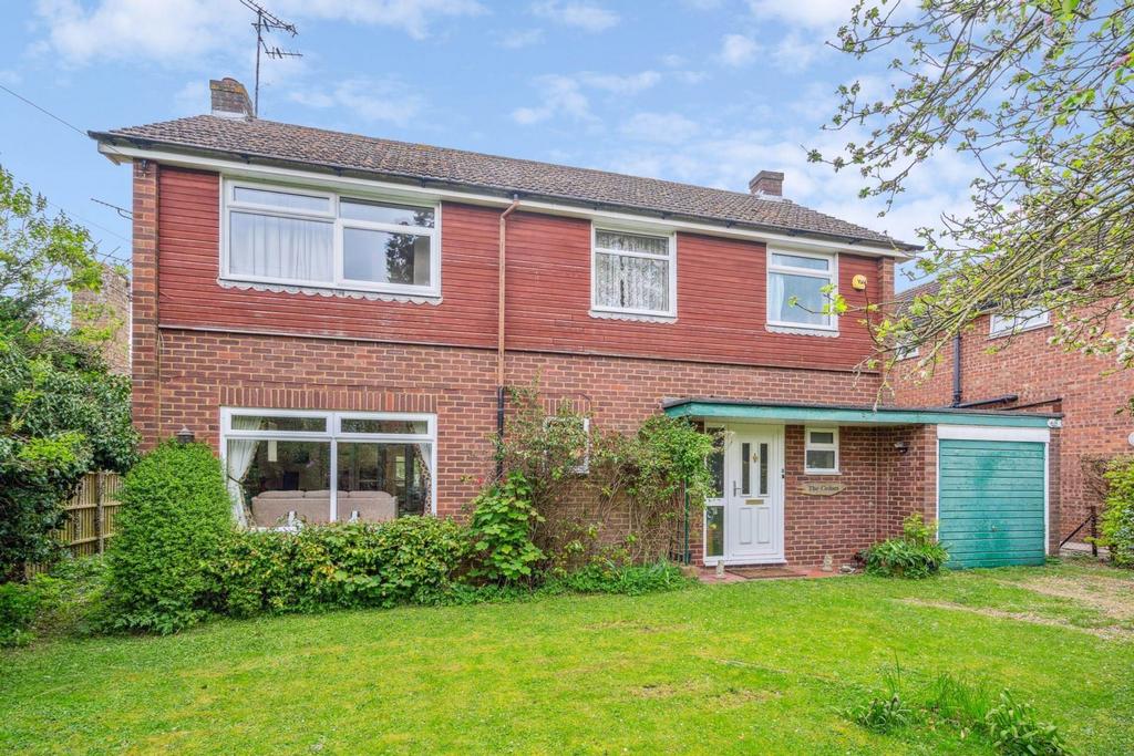 Grove Road, Tring 4 bed detached house for sale £1,100,000
