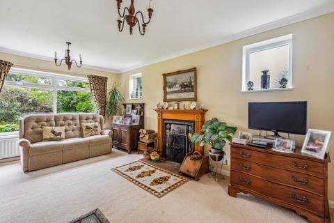 4 bedroom detached house for sale, Grove Road, Tring