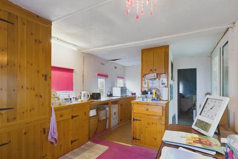 1 bedroom park home for sale, Cox Park, Gunnislake.