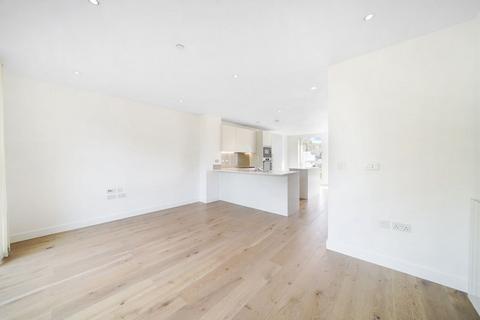 3 bedroom townhouse to rent, Tudway Road, London, SE3