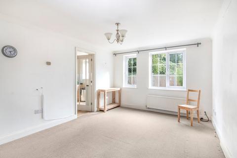 22 Barton Close, London, E6 5QE