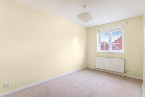 22 Barton Close, London, E6 5QE